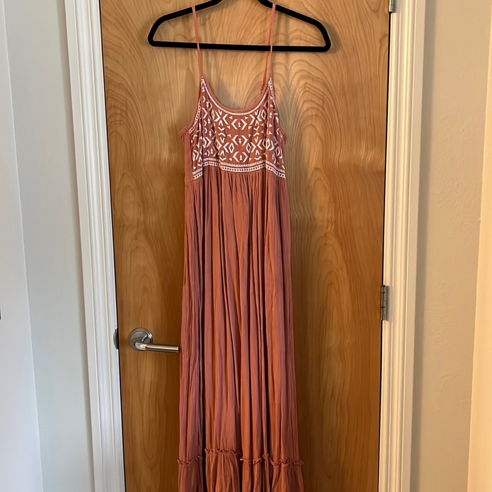 Maxi dress, spaghetti straps, lined, size small